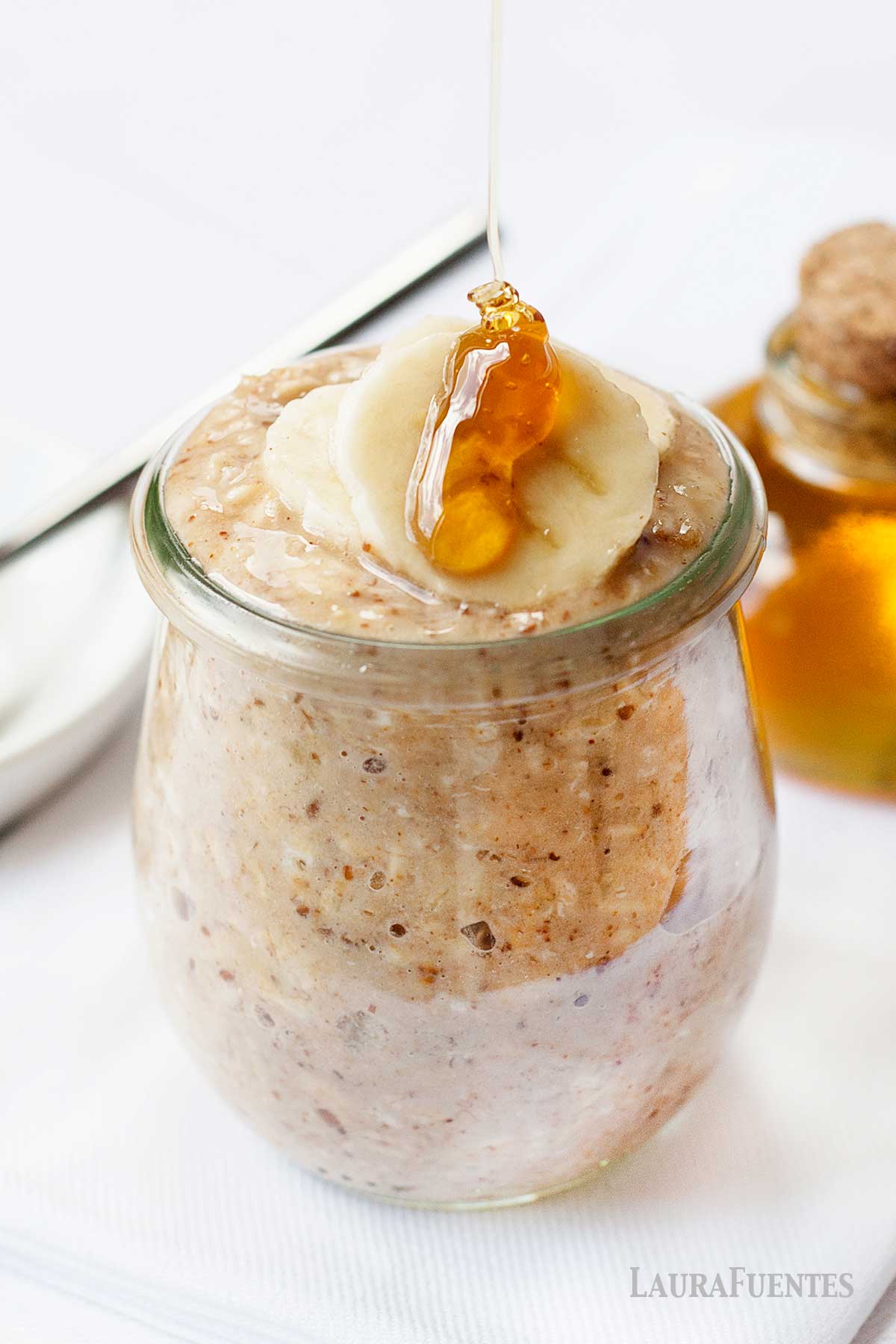 Almond butter overnight oats honey post 01