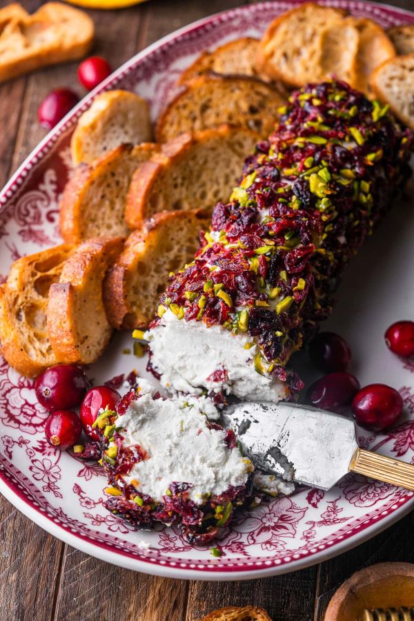 Cranberry-Pistachio-Goat-Cheese-Log