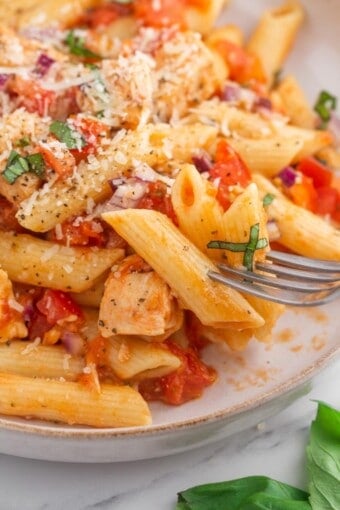 Instant Pot Bruschetta Chicken Pasta 6