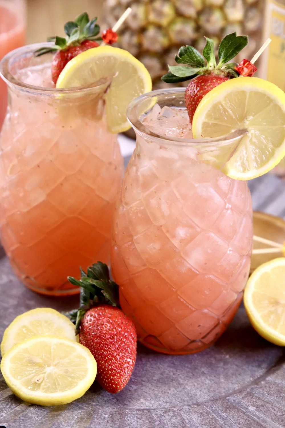 Pineapple Vodka Strawberry Lemonade Cocktail Recipe PHotojpeg