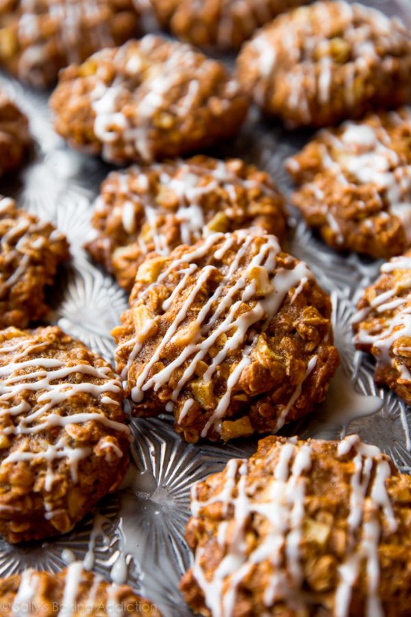 Apple Cinnamon Oatmeal Cookies