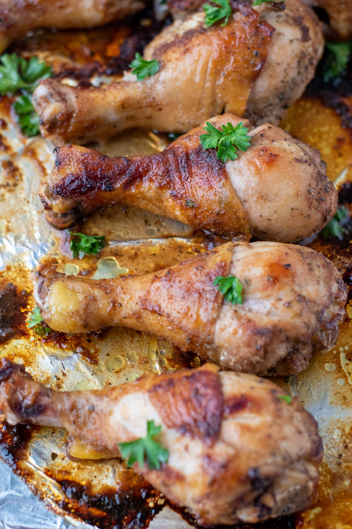 baked chicken drumsticks feature