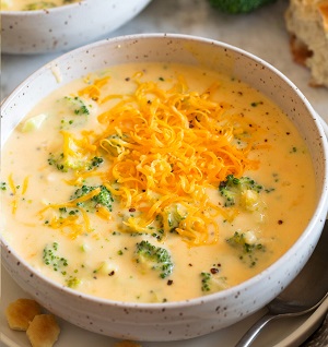 broccoli cheese soup 3 1024x1536 1