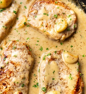 creamy garlic pork chops 2 1024x1536 1