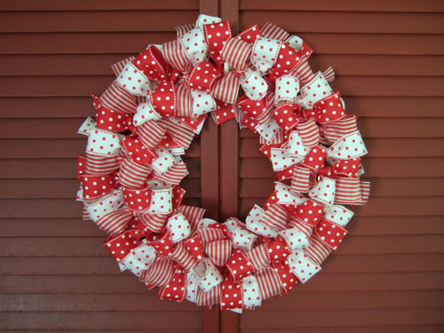 diy christmas ribbon wreath 1