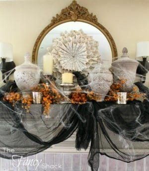 Halloween Vintage Chic Mantel f