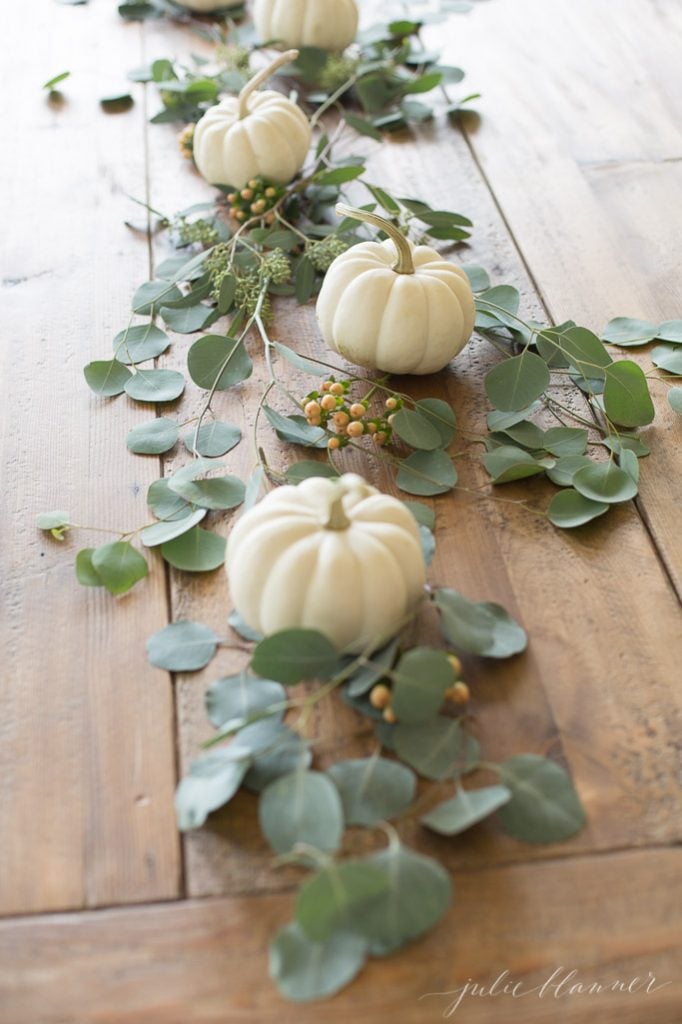 mini pumpkin table runner