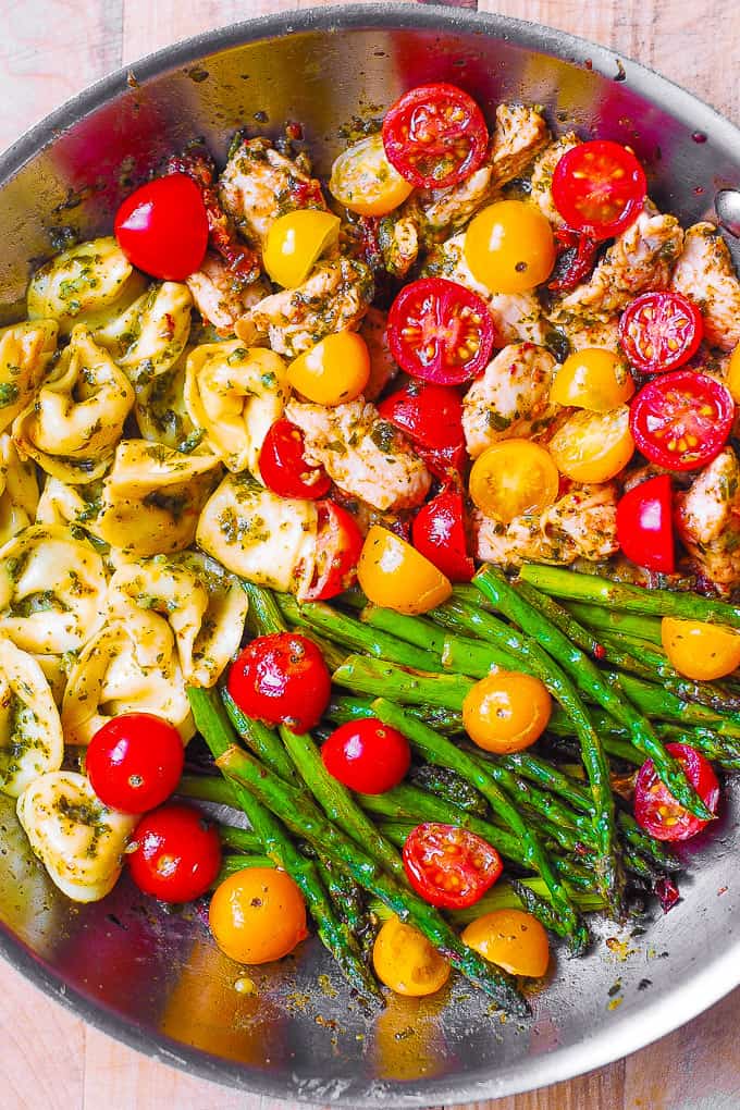 pesto chicken tortellini and veggies 6