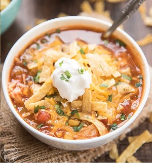 slow cooker chicken enchilada soup 3