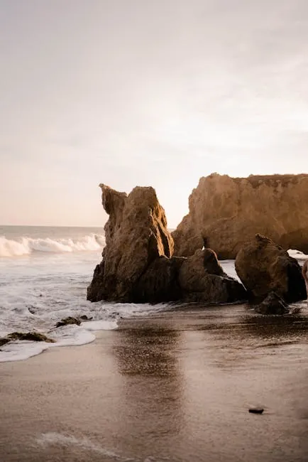 El Matador State Beach: Rocky arches and secluded coves