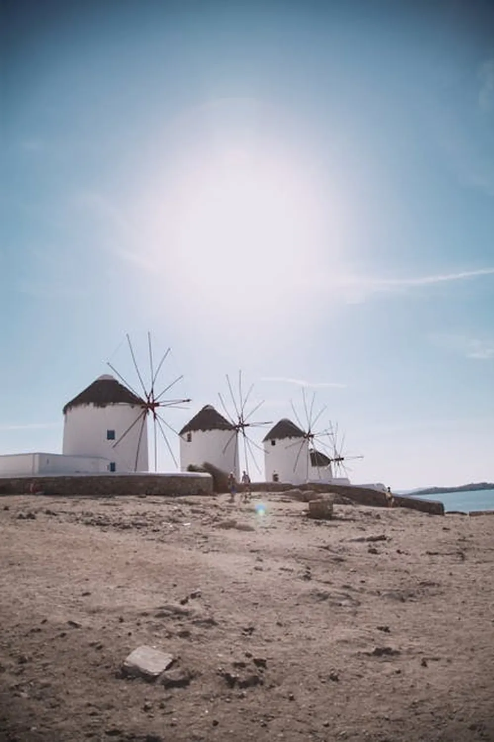 Alemagou on Ftelia: rustic boho beach dining
