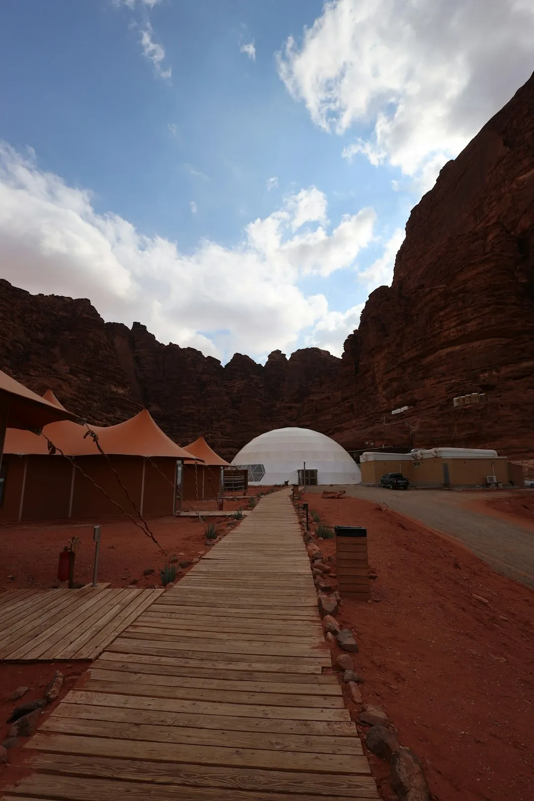 Sahara bivouac beside Erg Chebbi dunes