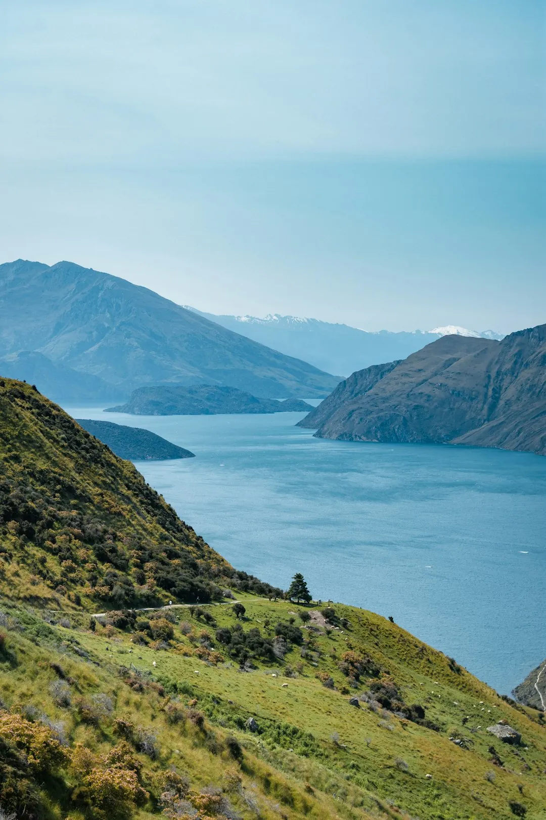 Roys Peak lookout and Wanaka's late-summer calm