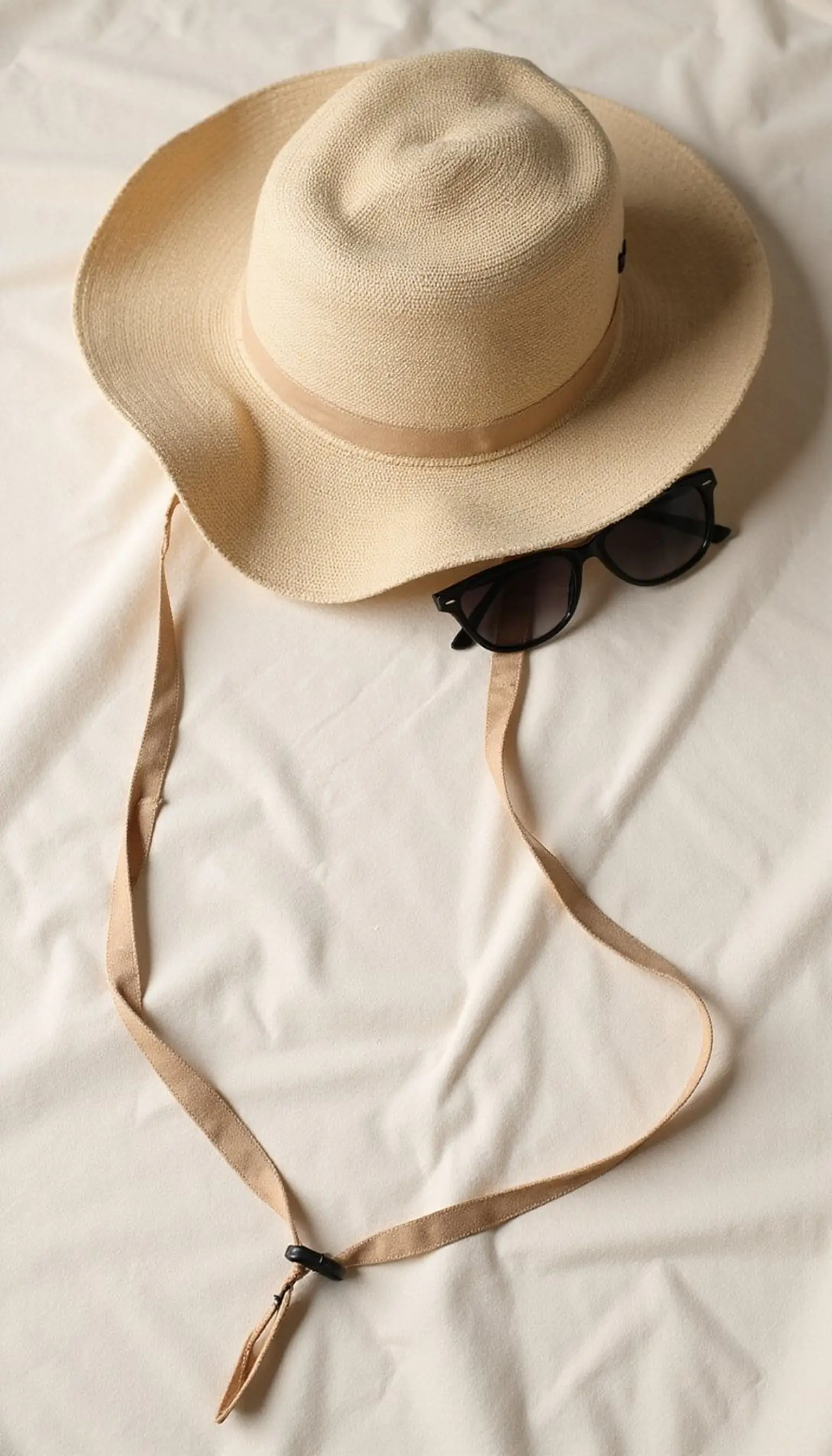 Wide-brim packable sun hat and sunglasses combo