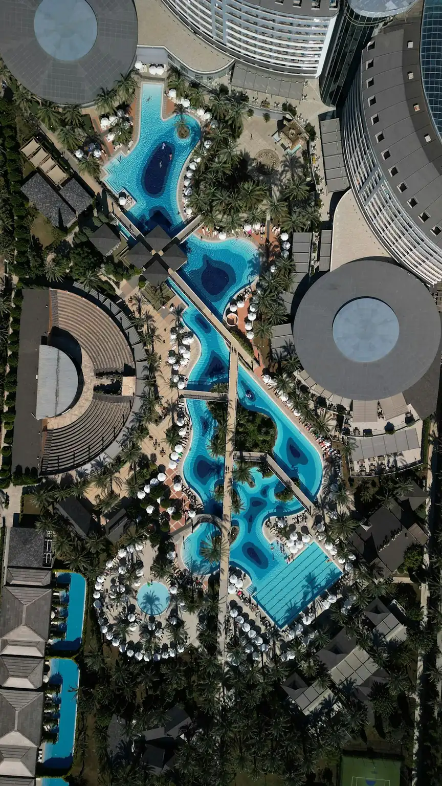Cliffside infinity pool at Alila Villas Uluwatu