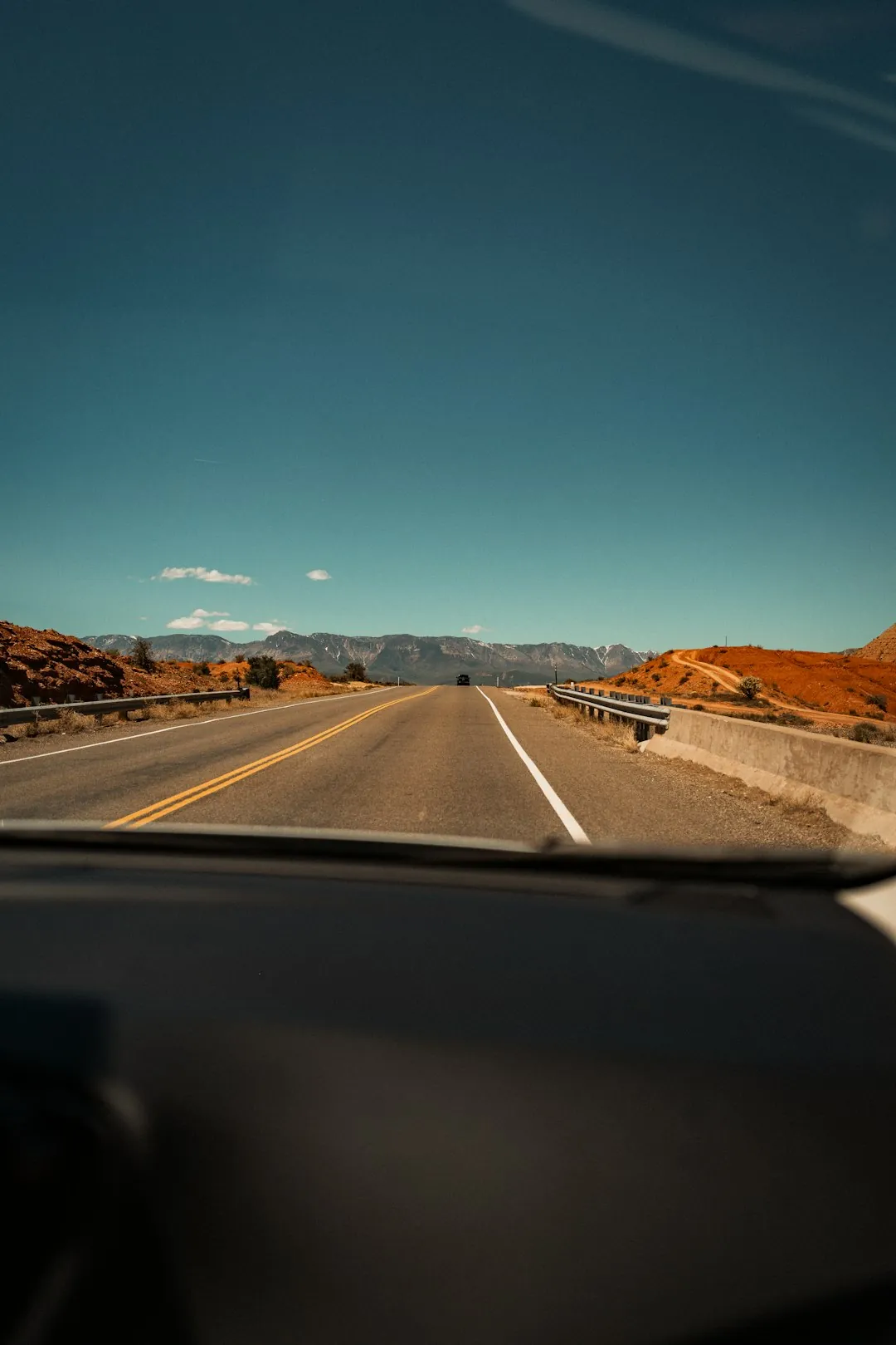 Beartooth Highway: Glacier views and alpine switchbacks