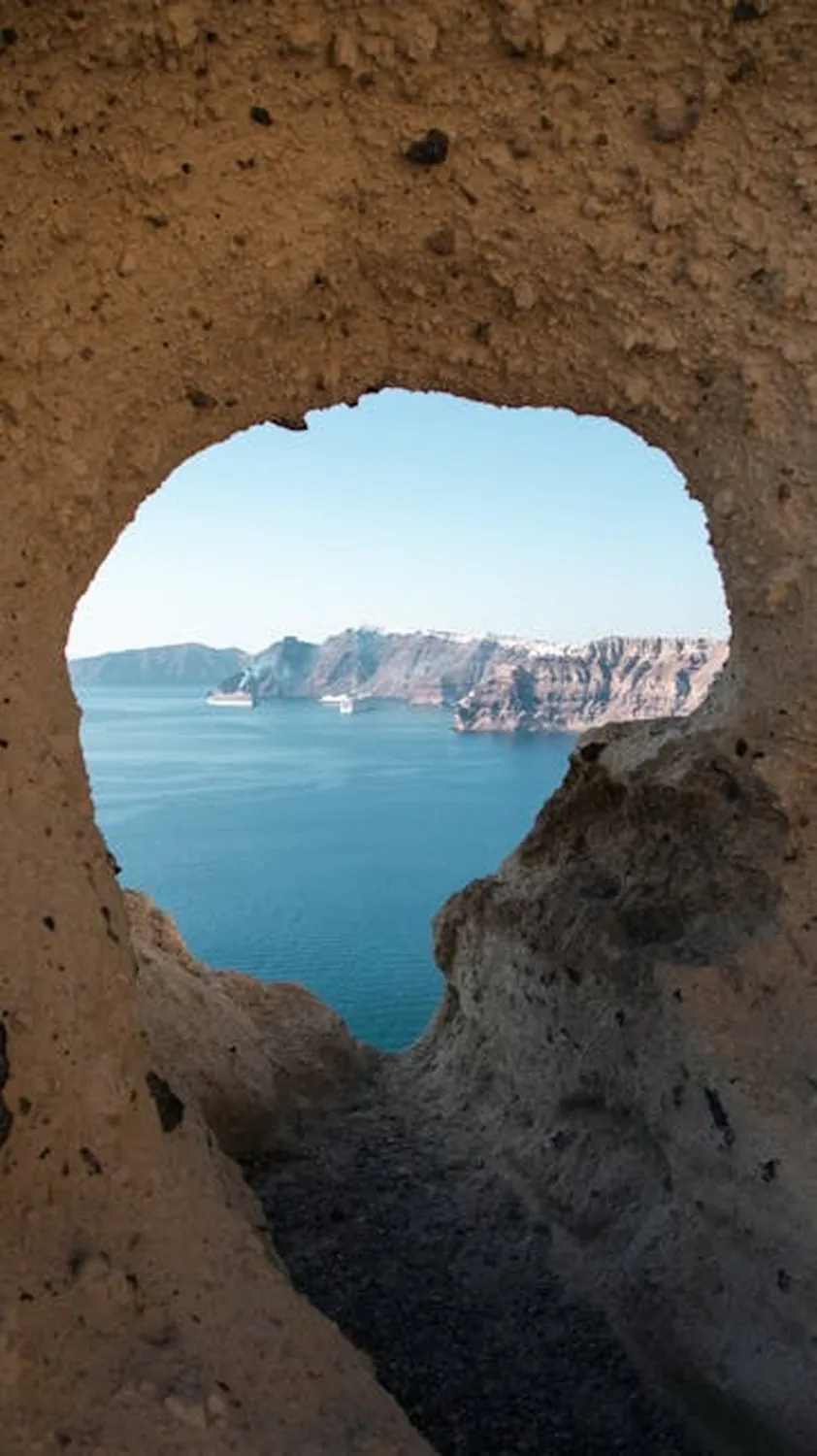 Santorini Secret Suites & Spa Oia caves