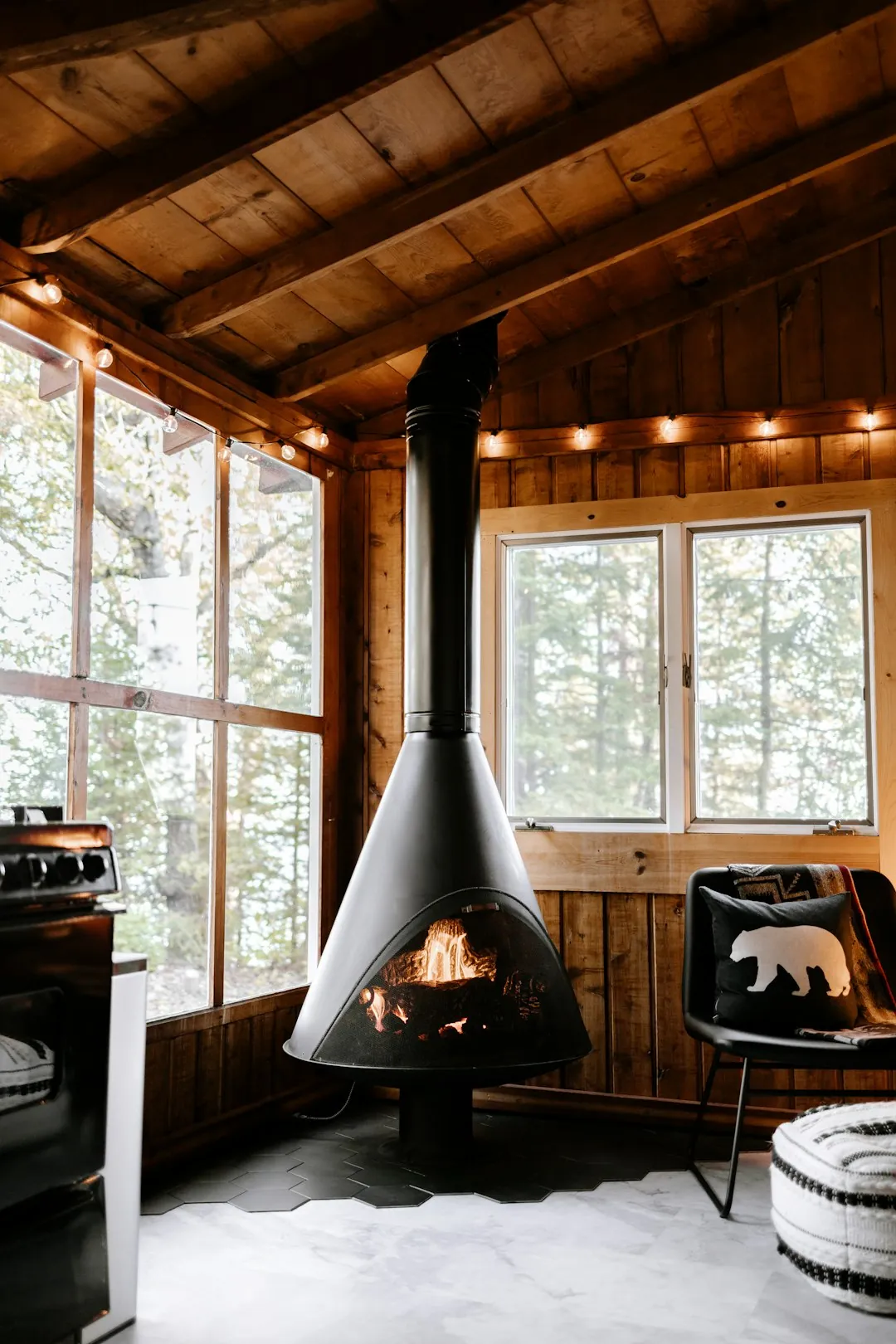 California’s Redwood Hideaway with soaring ceilings