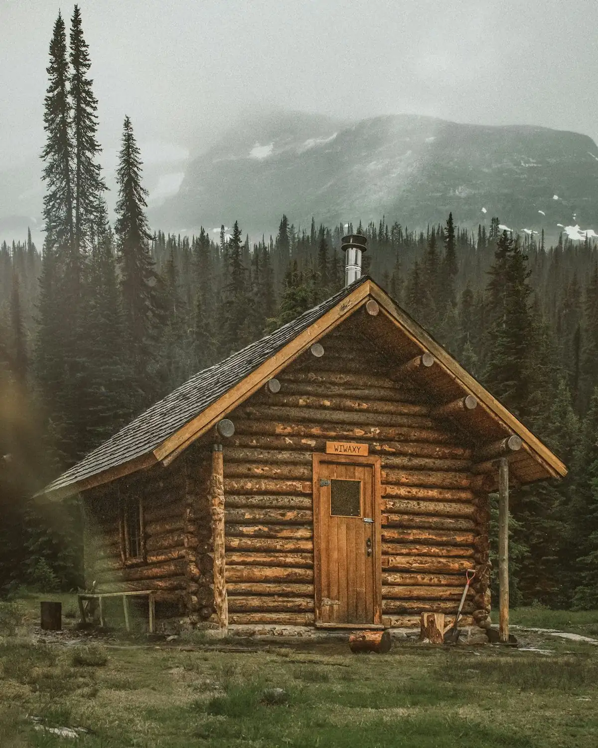 Experience Year-Round Comfort in Montana’s Pine Haven