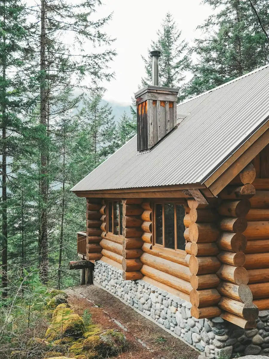 Peaceful mornings at Idaho’s Clearwater River cabin