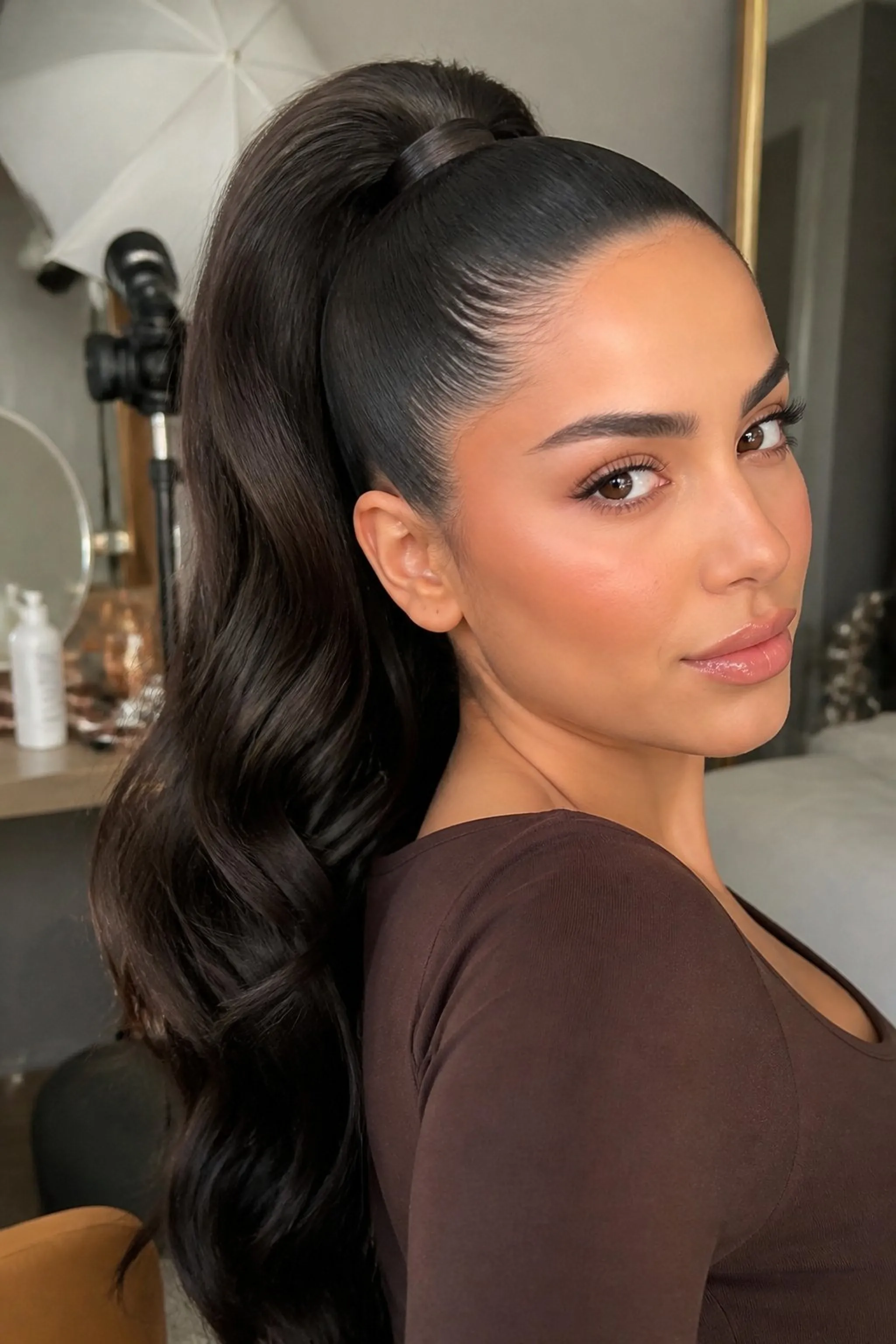 Voluminous High Ponytail Diverts Root Focus
